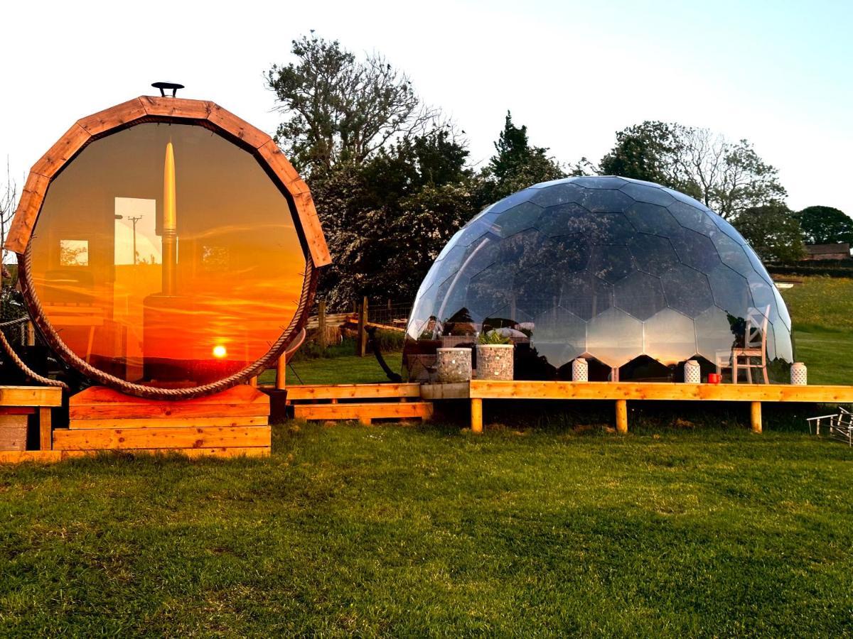 Deerstone Glamping-Pinhaw Beacon Dome Hot Tub Hotel Earby Exterior foto