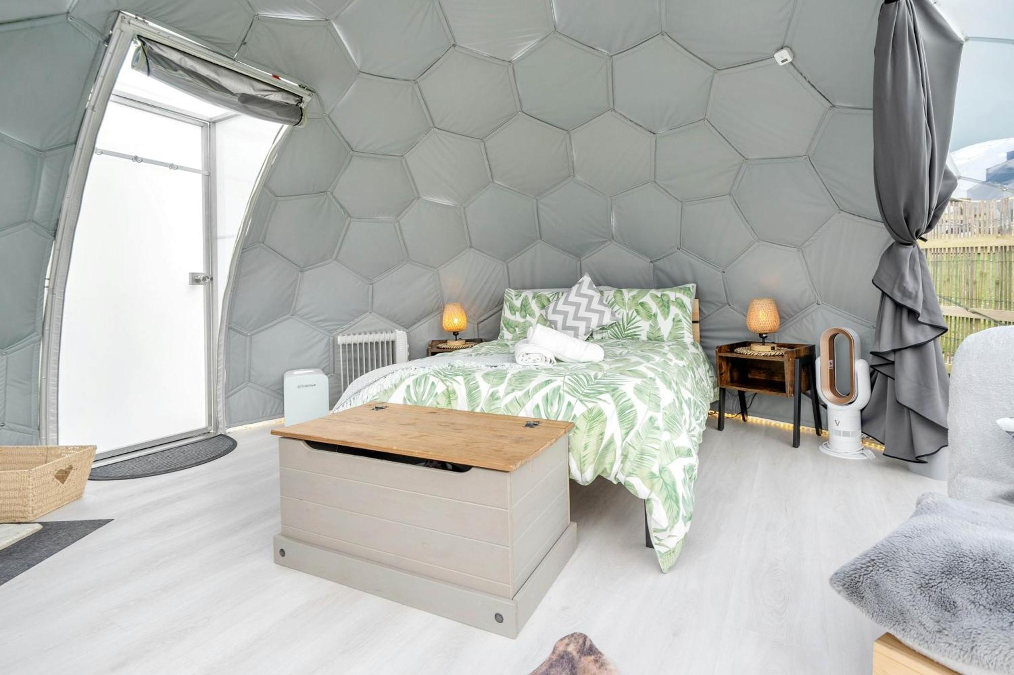 Deerstone Glamping-Pinhaw Beacon Dome Hot Tub Hotel Earby Exterior foto